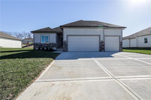 4612 Sw 2nd St, Blue Springs, MO, 64014-4580 | Card Image