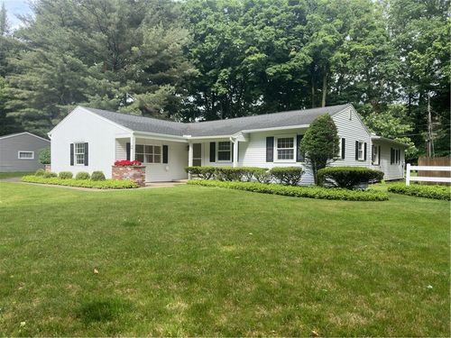 43 Harvest Rd, Fairport, NY, 14450-2831 | Card Image