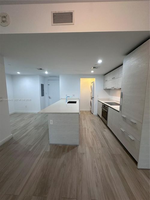 unit-4004-1300 S Miami Ave, Miami, FL, 33130-4493 | Card Image