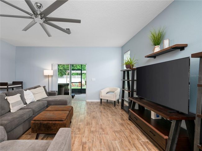 2556 Ocoee Reserve Ct, House other with 3 bedrooms, 3 bathrooms and null parking in OCOEE FL | Image 9