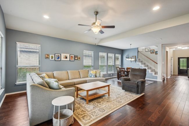 7909 Sunrise Ravine Pass, House other with 4 bedrooms, 3 bathrooms and 4 parking in Lago Vista TX | Image 6