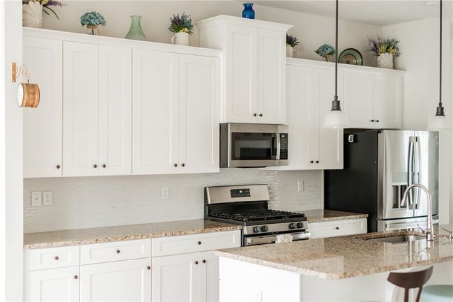 1001 Mohawk Ln, Townhouse with 3 bedrooms, 3 bathrooms and 2 parking in Mars PA | Image 23