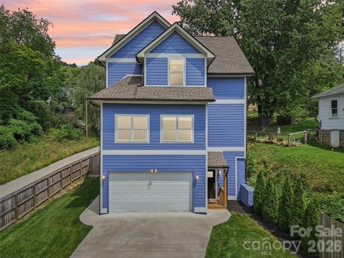 8 Apple Ln, Asheville, NC, 28804-3201 | Card Image