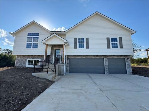 316 Ne 51st Rd, Warrensburg, MO, 64093-7490 | Card Image