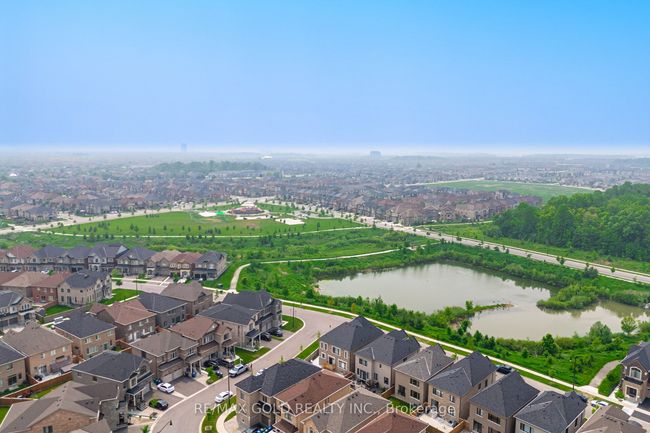 50 Block Rd, House attached with 4 bedrooms, 3 bathrooms and 1 parking in Brampton ON | Image 50