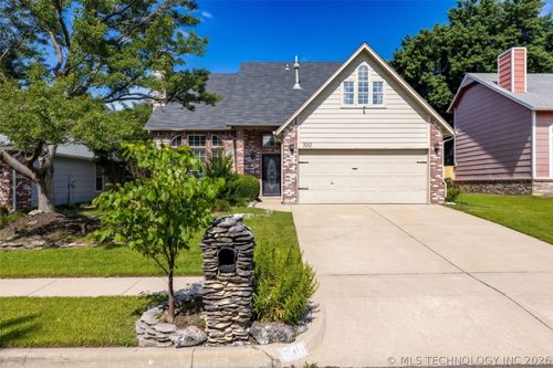 500 S Nyssa Ave, Broken Arrow, OK, 74012-3248 | Card Image