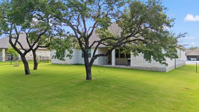 Back yard | Image 34