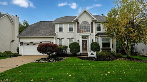 230 Bridgehampton Dr, Medina, OH, 44256-3855 | Card Image
