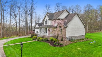 10550 Sawmill Drive, House other with 4 bedrooms, 3 bathrooms and null parking in Chardon OH | Image 2