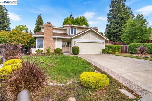 4 Woodview Ct, San Ramon, CA, 94582-2307 | Card Image