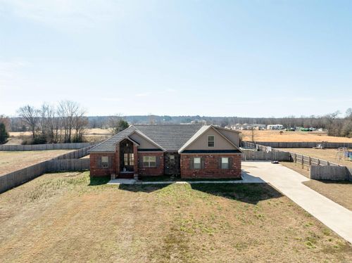 85 Marthas Field Dr, Greenbrier, AR, 72058-8060 | Card Image