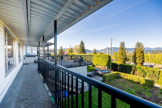 7728 Elford Street, House other with 4 bedrooms, 3 bathrooms and 6 parking in Burnaby BC | Image 25