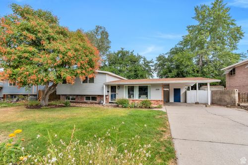 2129 Villaire Ave, Cottonwood Heights, UT, 84121-4924 | Card Image