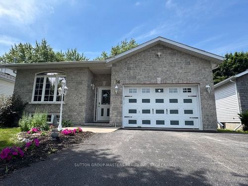136 Amy Lynn Dr, Amherstview, ON, K7N2A2 | Card Image
