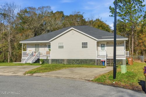 b-20021 Sunshine Dr, Long Beach, MS, 39560-2513 | Card Image