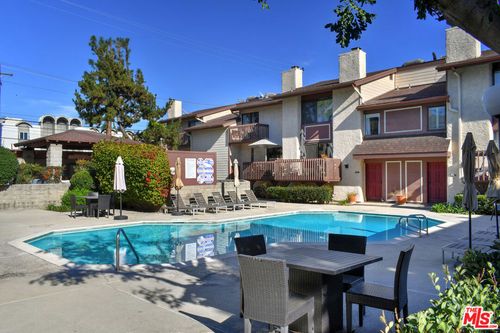 13942 Oxnard St, Van Nuys, CA, 91401 | Card Image