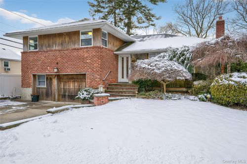 6 Dale Ave, Syosset, NY, 11791-6403 | Card Image