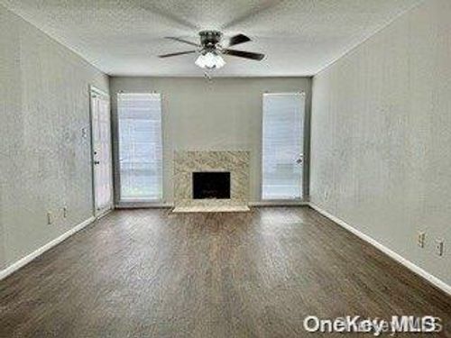 apt-465-10211 Sugar Branch Dr, Houston, TX, 77036-8338 | Card Image