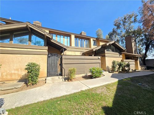 3301 Columbus St, Bakersfield, CA, 93306-2782 | Card Image