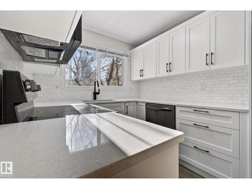 9969 171 Ave Nw, Edmonton, AB, T5X4X2 | Card Image