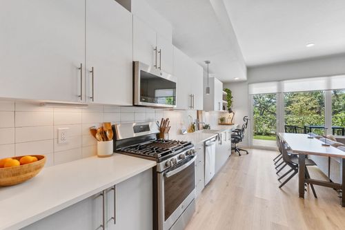 105-4004 Banister Ln, Austin, TX, 78704-6854 | Card Image