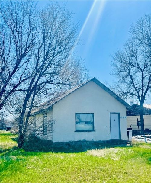 0 New York St, Chinook, MT, 59523 | Card Image
