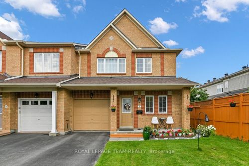 7 Karendale St, Nepean, ON, K2G6V7 | Card Image