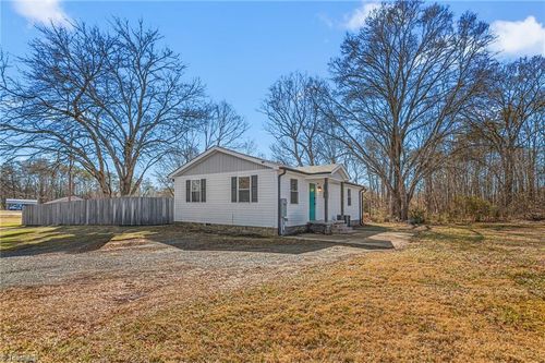 118 Shady Grove Rd, Eden, NC, 27288-7652 | Card Image
