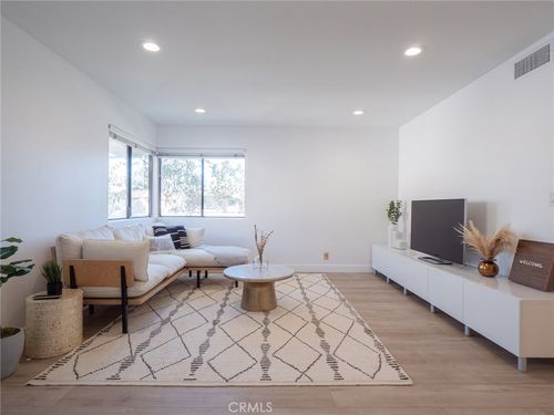 273 Tarocco, Irvine, CA, 92618-0302 | Card Image