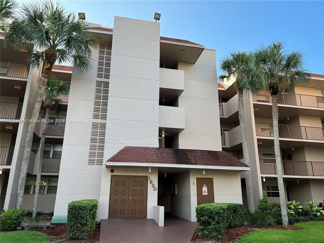 APT-406 - 1830 Sabal Palm Dr, Condo with 3 bedrooms, 2 bathrooms and null parking in Davie FL | Image 10