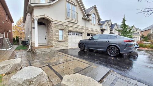 {{alt}} | Card Image