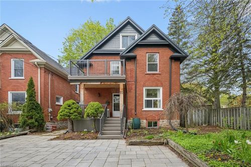 15 Gordon Ave, Kitchener, ON, N2H1N7 | Card Image