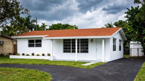 2506 Acapulco Dr, Miramar, FL, 33023-4702 | Card Image