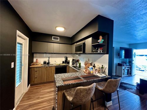 apt-2-1135 101st St, Bay Harbor Islands, FL, 33154-1524 | Card Image