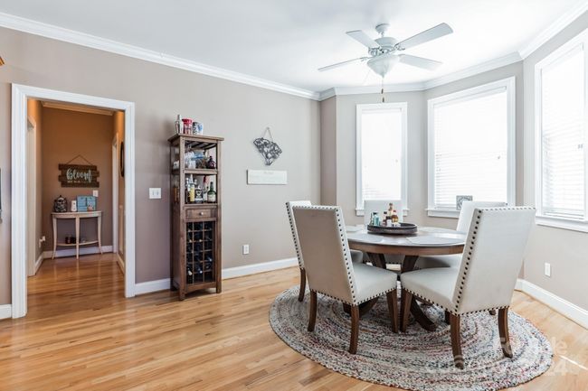 Breakfast Room/ Eat-in Kitchen | Image 20