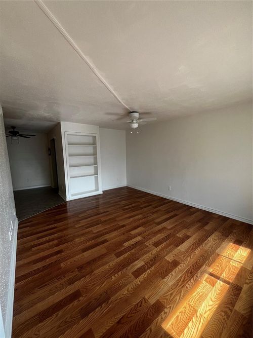 apt-408-5625 Antoine Dr, Houston, TX, 77091-4401 | Card Image