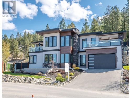 3060 Outlook Way, Naramata, BC, V0H1N1 | Card Image