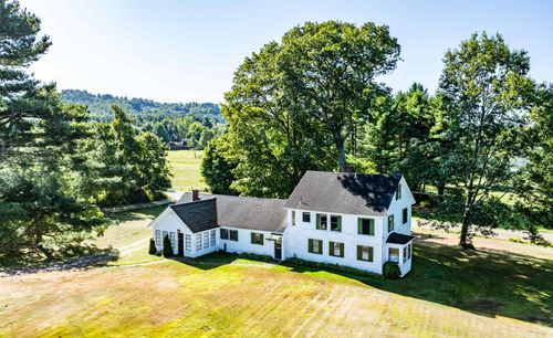 220 Lindsay Road, Derby, VT, 05829 | Card Image