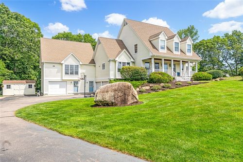 11 Hamilton Rd, Westerly, RI, 02891-3649 | Card Image