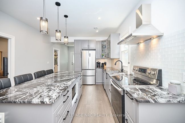 2 Fairburn Ave, House other with 3 bedrooms, 1 bathrooms and 3 parking in Saint Catharines ON | Image 6