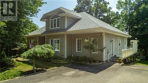 141 Carleton St, Saint Andrews, NB, E5B1N2 | Card Image