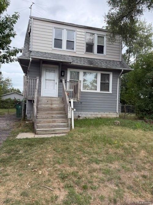 22050 Brittany Ave, Eastpointe, MI, 48021-2506 | Card Image