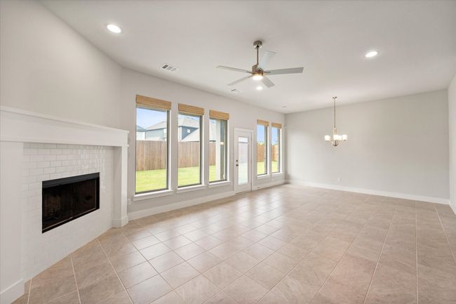 806 Monza Dr, House other with 4 bedrooms, 3 bathrooms and null parking in Midlothian TX | Image 13