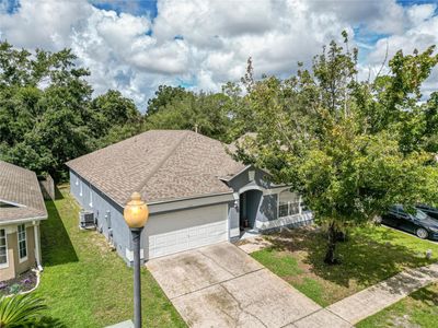 716 Carrigan Woods Trail, House other with 4 bedrooms, 2 bathrooms and null parking in OVIEDO FL | Image 3