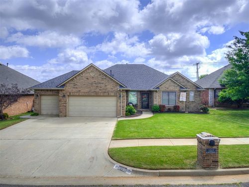 10124 Ashford Drive, Yukon, OK, 73099 | Card Image