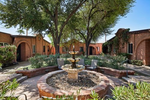 31-3012 N 32nd St, Phoenix, AZ, 85018-6868 | Card Image