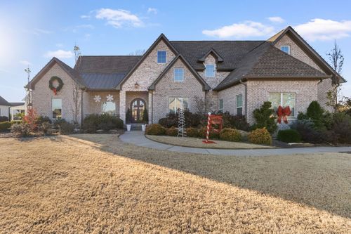 204 Carron Ln, Tuscumbia, AL, 35674-9394 | Card Image