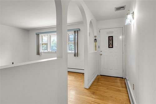 15 Pinelawn Ave, Farmingville, NY, 11738-2010 | Card Image