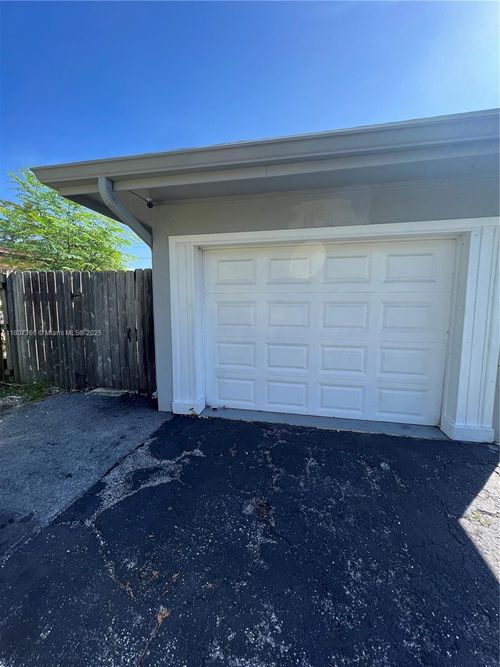 1-410 Pennsylvania Ave, Fort Lauderdale, FL, 33312-1837 | Card Image