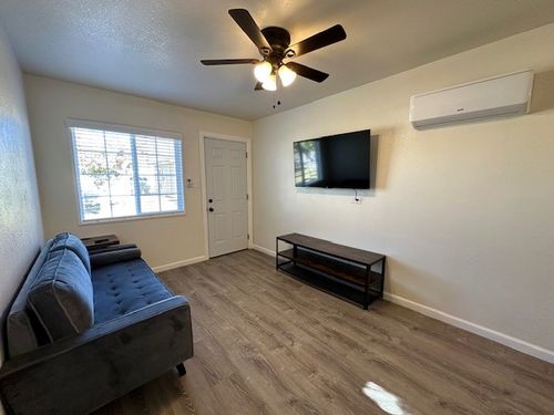 211 S Spring St, Blythe, CA, 92225-2517 | Card Image